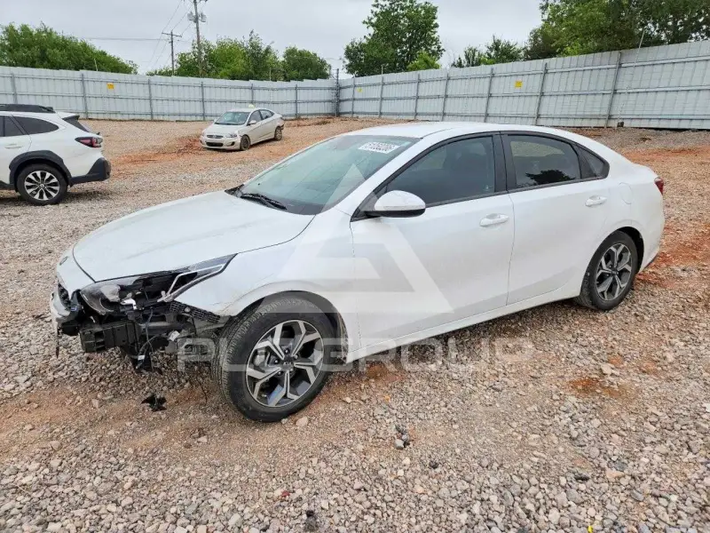 2021 KIA Forte photo
