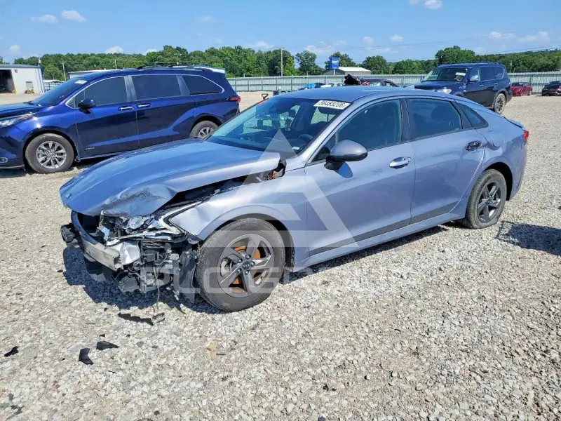 2021 KIA K5 photo