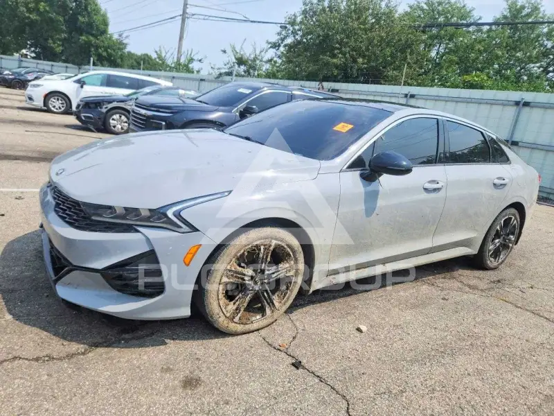 2021 KIA K5 фото