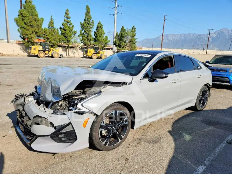2021 KIA K5 photo