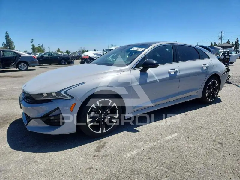 2021 KIA K5 photo