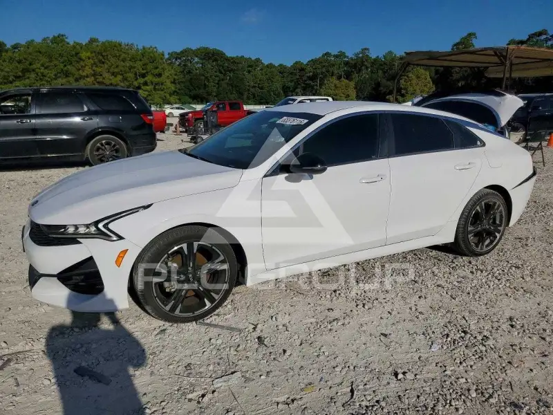 2021 KIA K5 photo