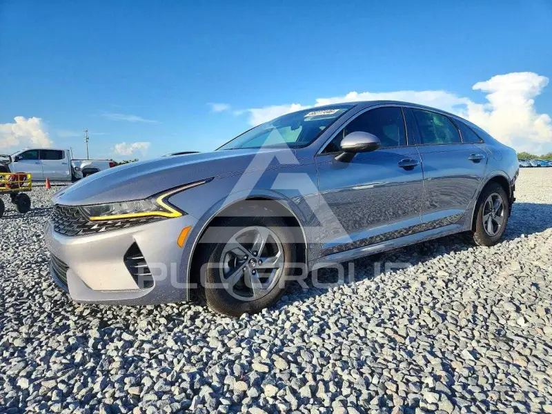 2021 KIA K5 photo