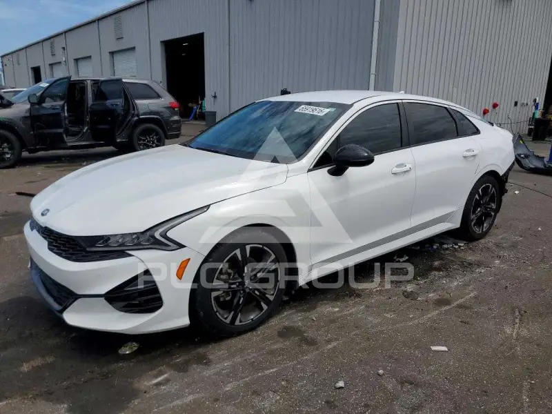 2021 KIA K5 фото