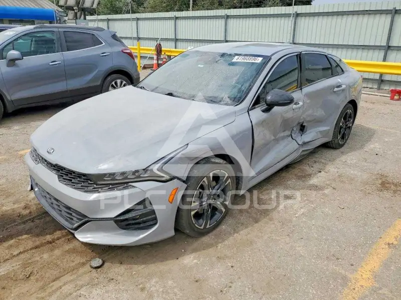 2021 KIA K5 фото