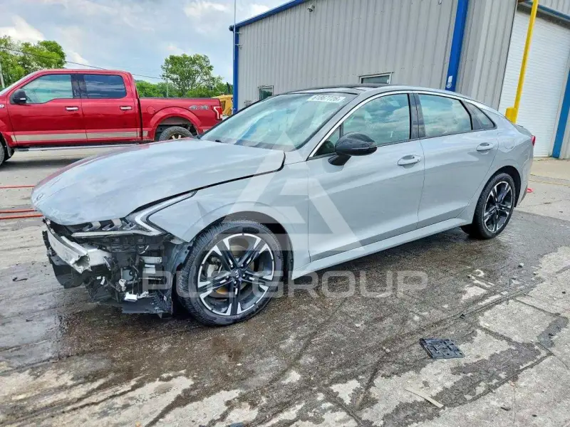 2021 KIA K5 photo