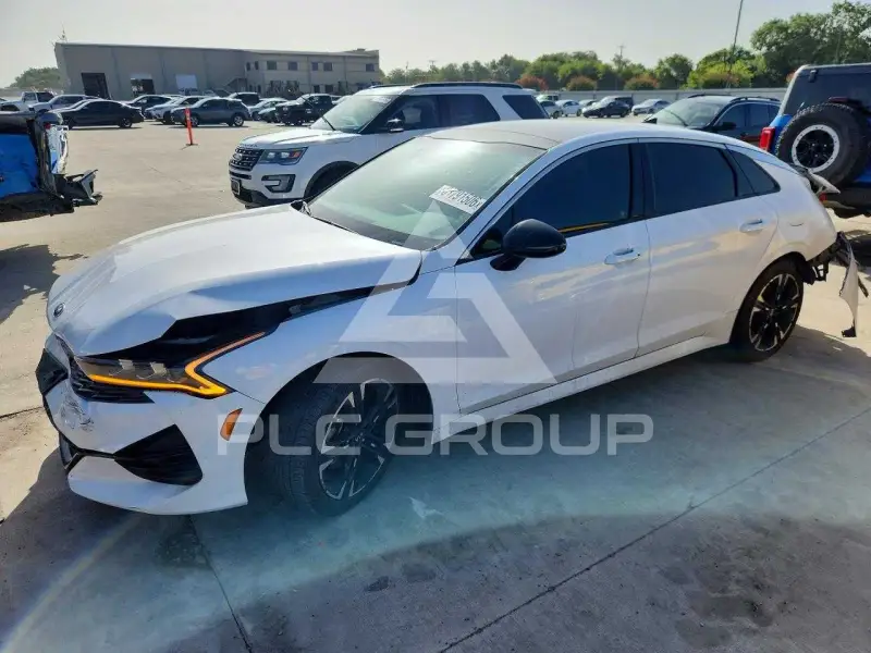2021 KIA K5 photo
