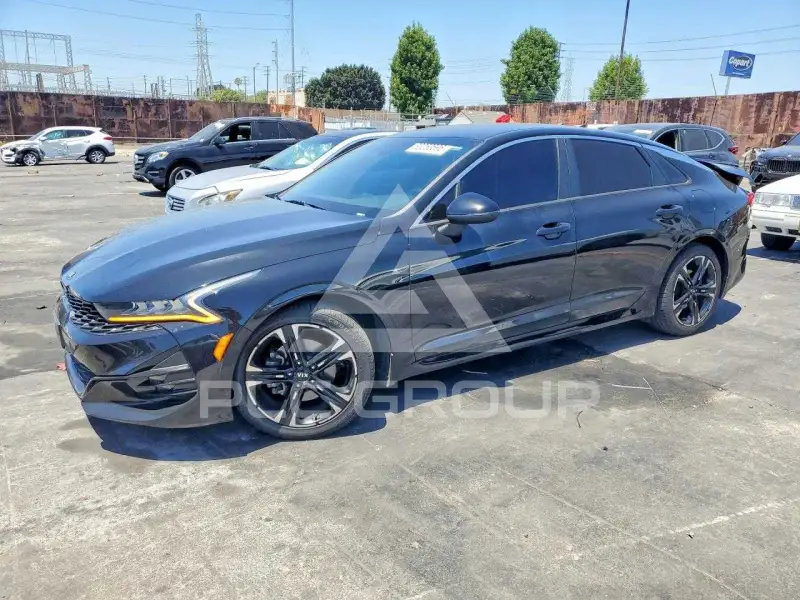 2021 KIA K5 photo