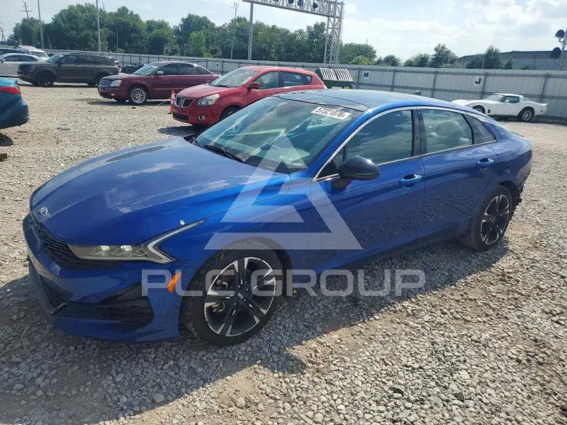 2021 KIA K5 фото