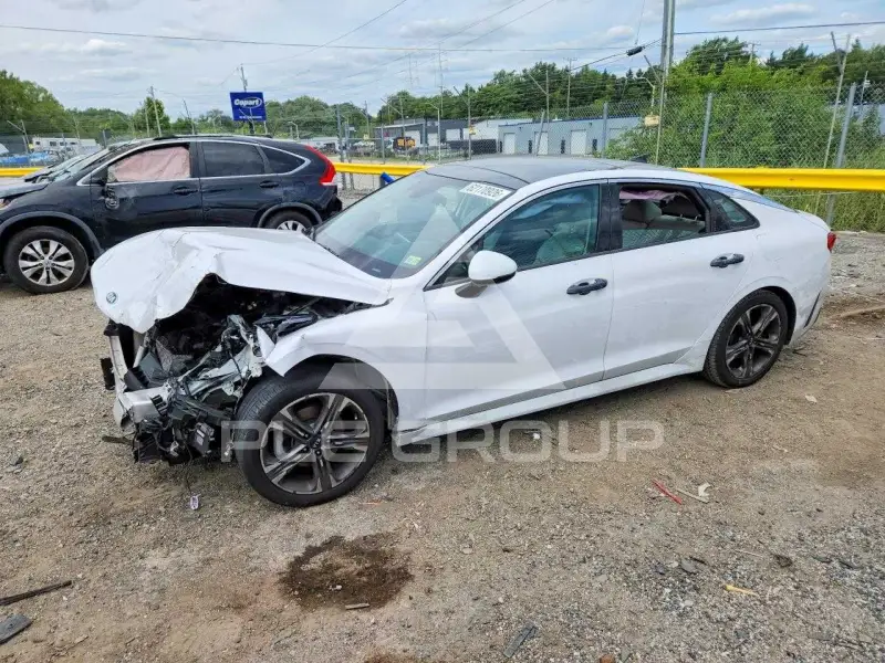 2021 KIA K5 photo