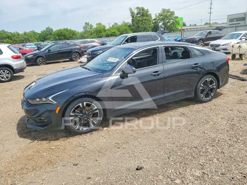 2021 KIA K5 photo