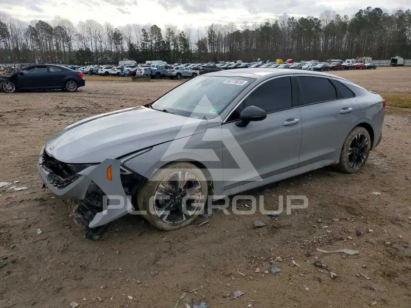 2021 KIA K5 photo