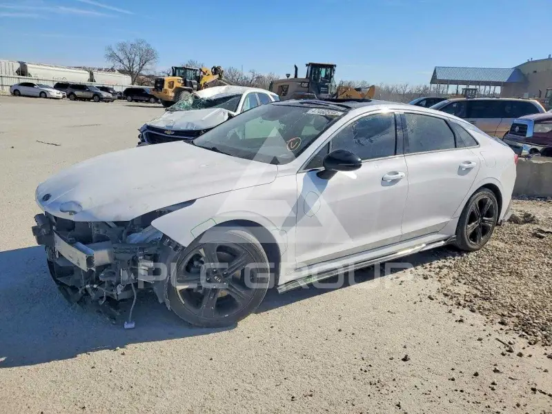 2021 KIA K5 photo