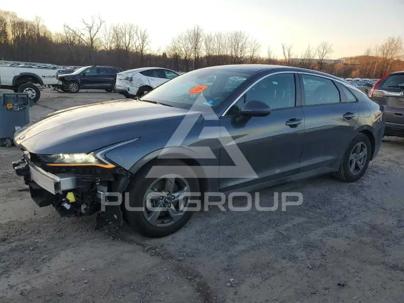 2021 KIA K5 photo