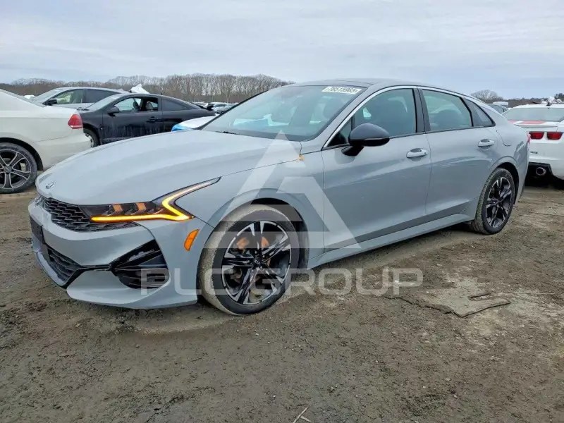 2021 KIA K5 photo