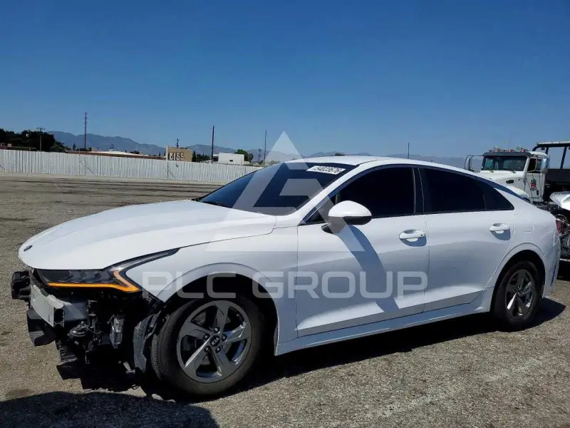 2021 KIA K5 photo