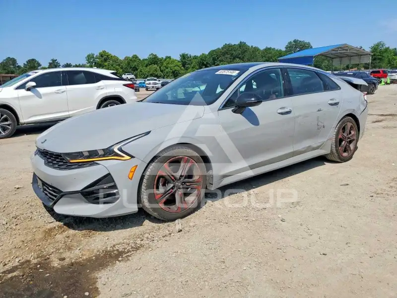 2021 KIA K5 photo