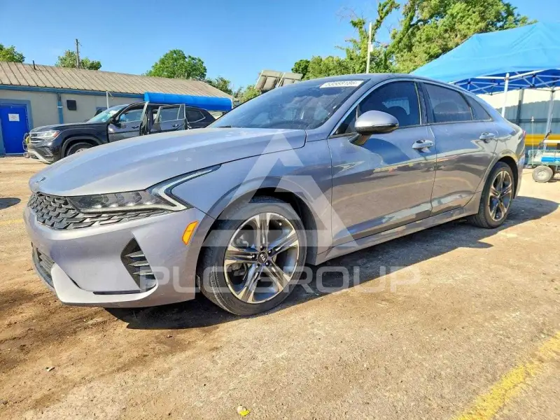 2021 KIA K5 photo