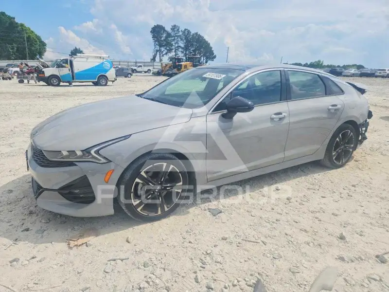 2021 KIA K5 photo