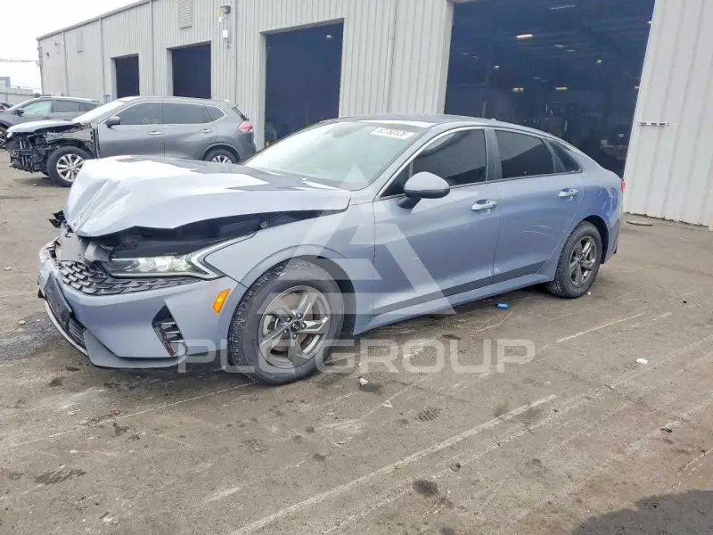 2021 KIA K5 фото