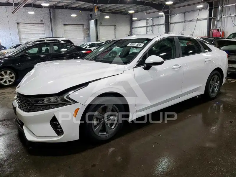 2021 KIA K5 photo