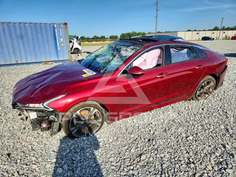 2021 KIA K5 photo