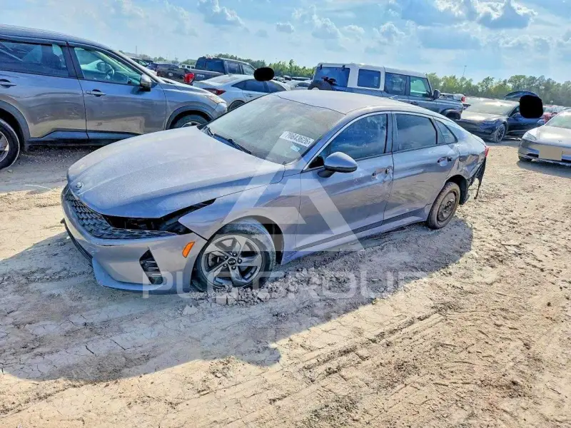 2021 KIA K5 photo