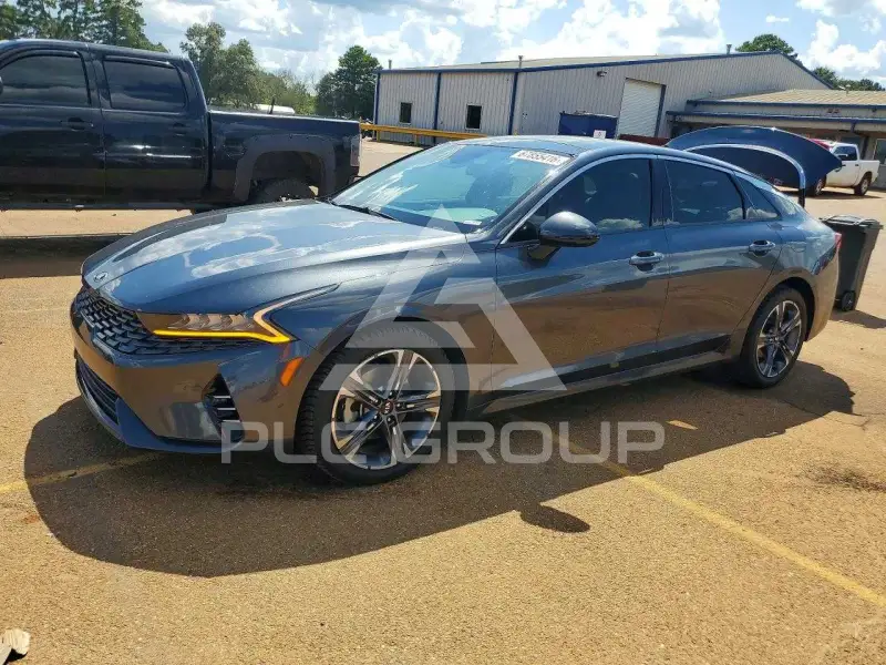 2021 KIA K5 photo