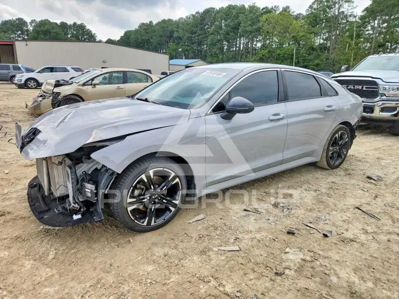 2021 KIA K5 фото