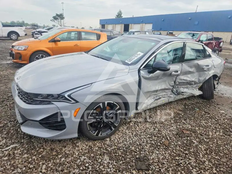 2021 KIA K5 фото