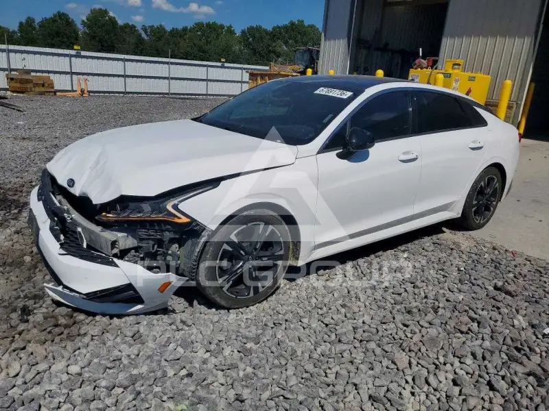 2021 KIA K5 photo