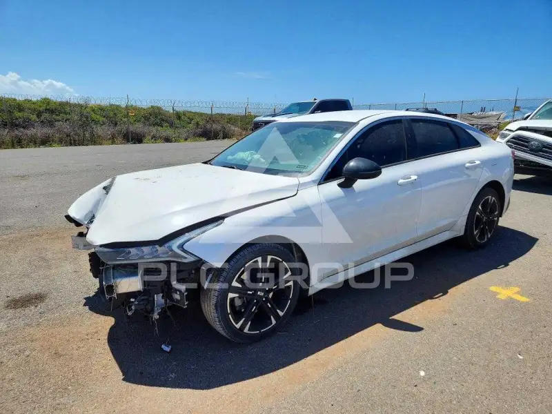 2021 KIA K5 photo
