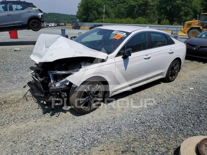 2021 KIA K5 photo