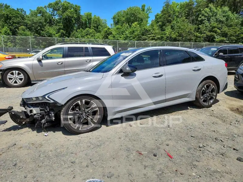 2021 KIA K5 photo