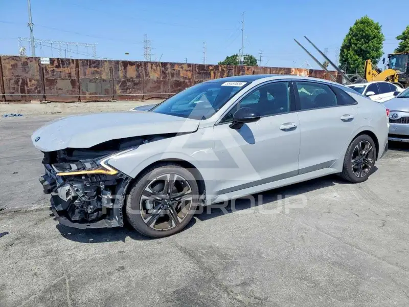 2021 KIA K5 фото