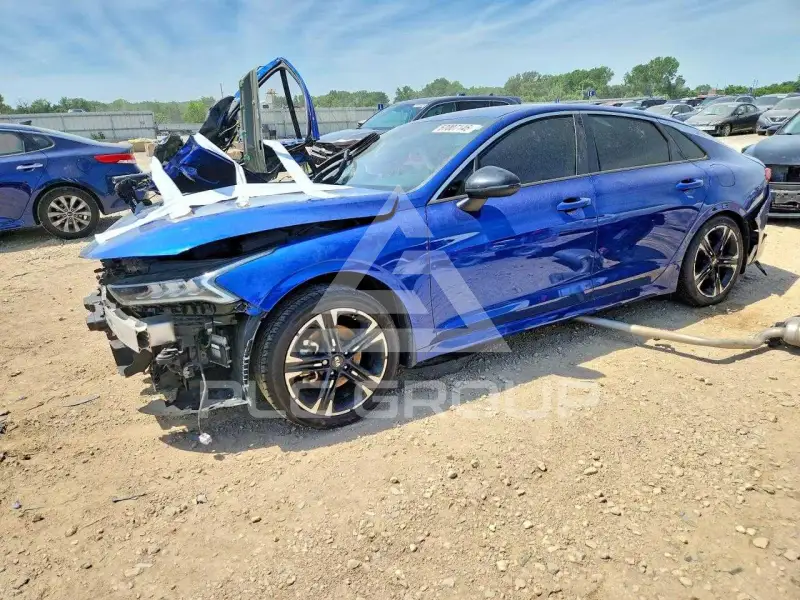 2021 KIA K5 photo