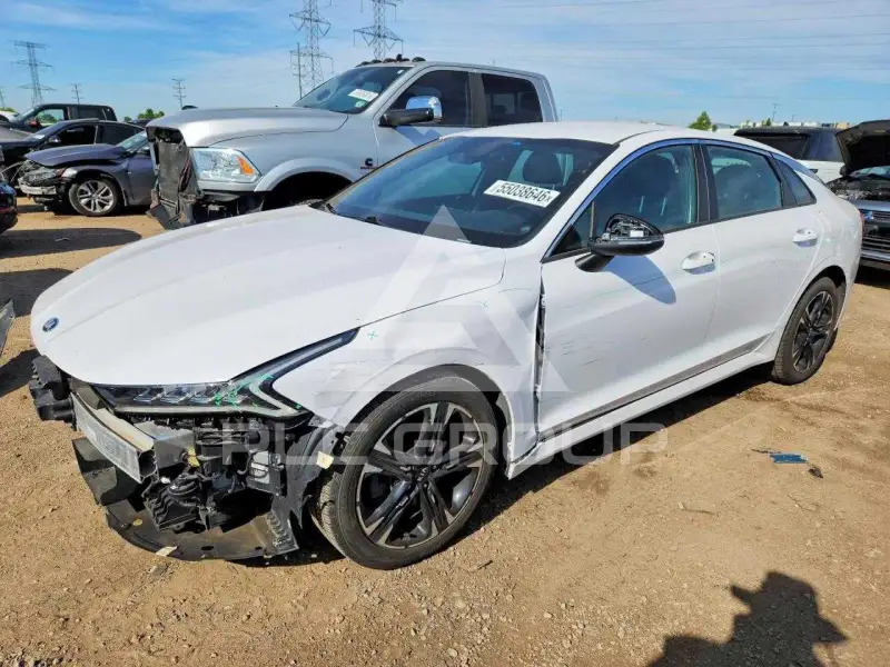 2021 KIA K5 photo