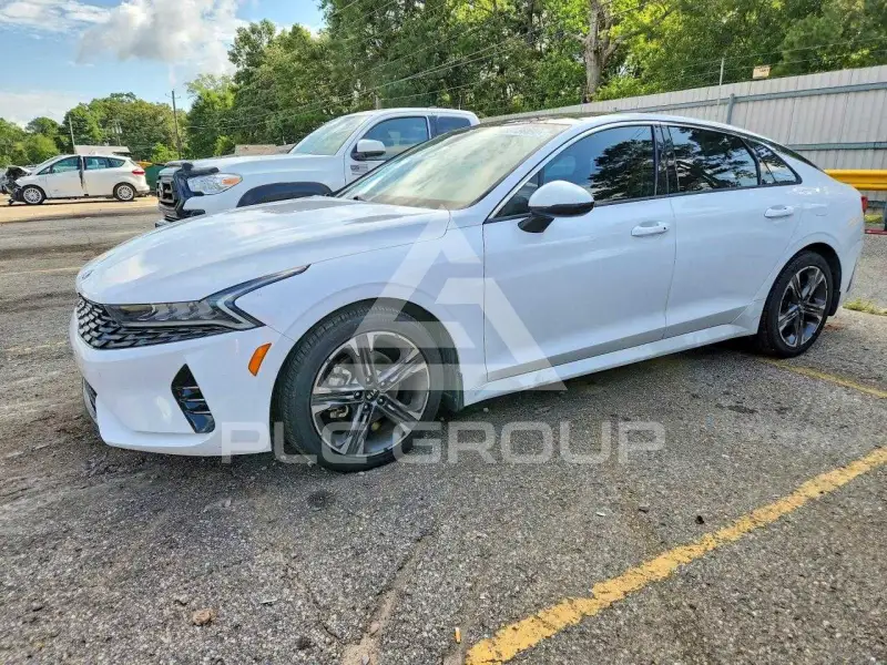 2021 KIA K5 photo