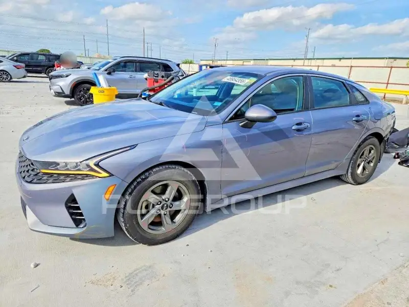 2021 KIA K5 photo