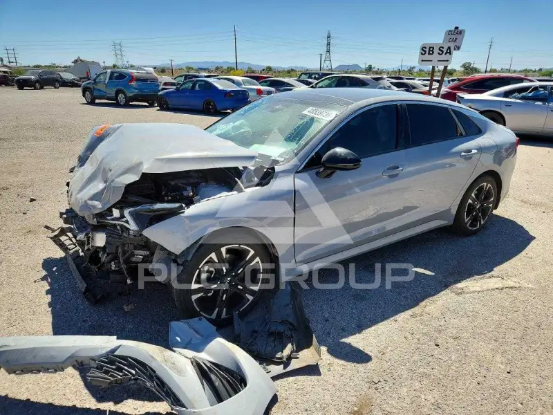 2021 KIA K5 photo