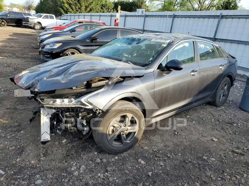 2021 KIA K5 photo
