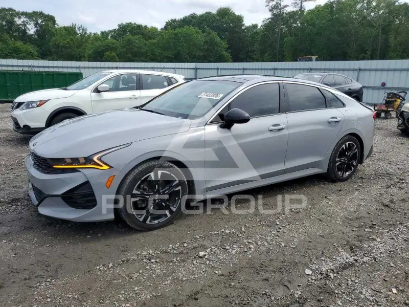 2021 KIA K5 photo