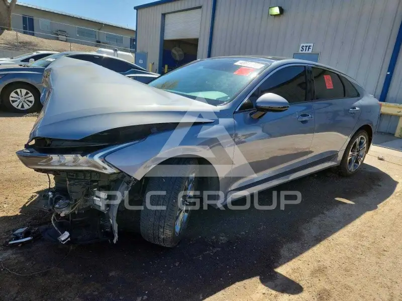 2021 KIA K5 photo