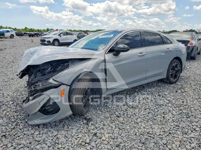 2021 KIA K5 фото
