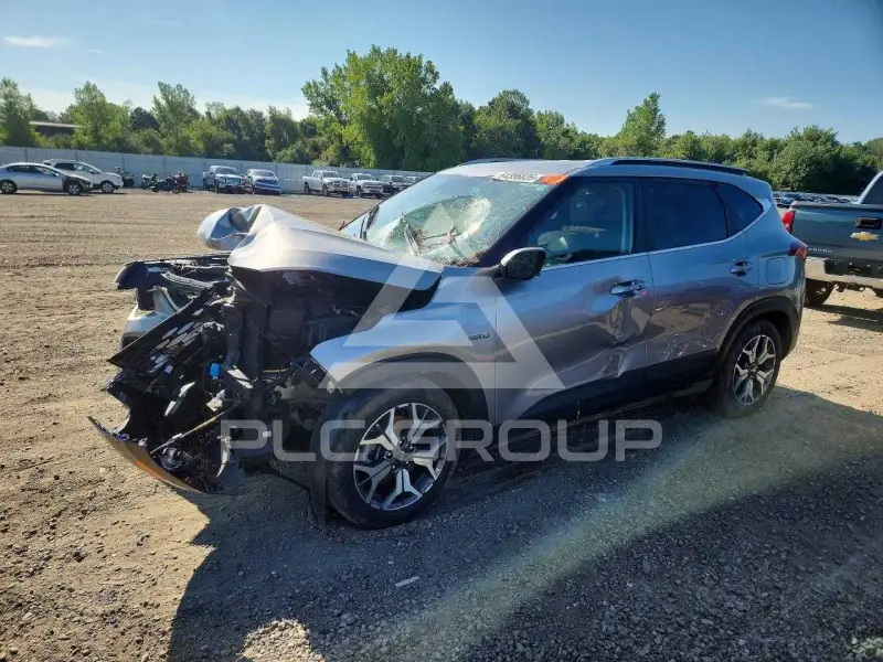 2021 KIA Seltos фото