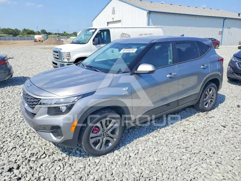 2021 KIA Seltos фото