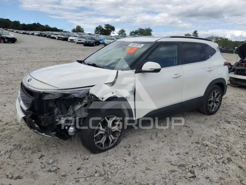 2021 KIA Seltos фото