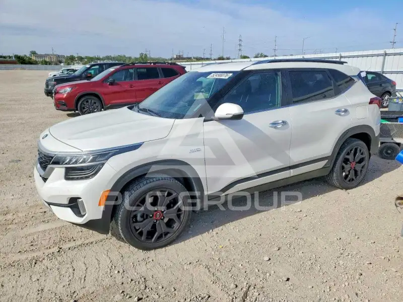2021 KIA Seltos фото