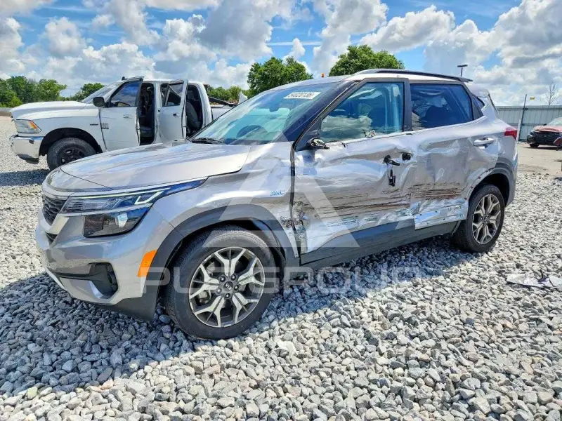 2021 KIA Seltos photo