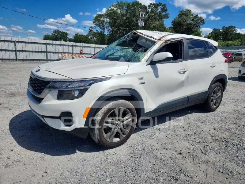 2021 KIA Seltos фото